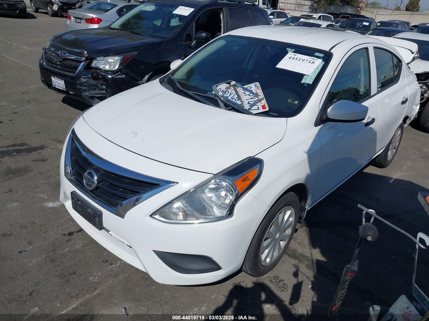 2017 Nissan Versa 1.6 S+