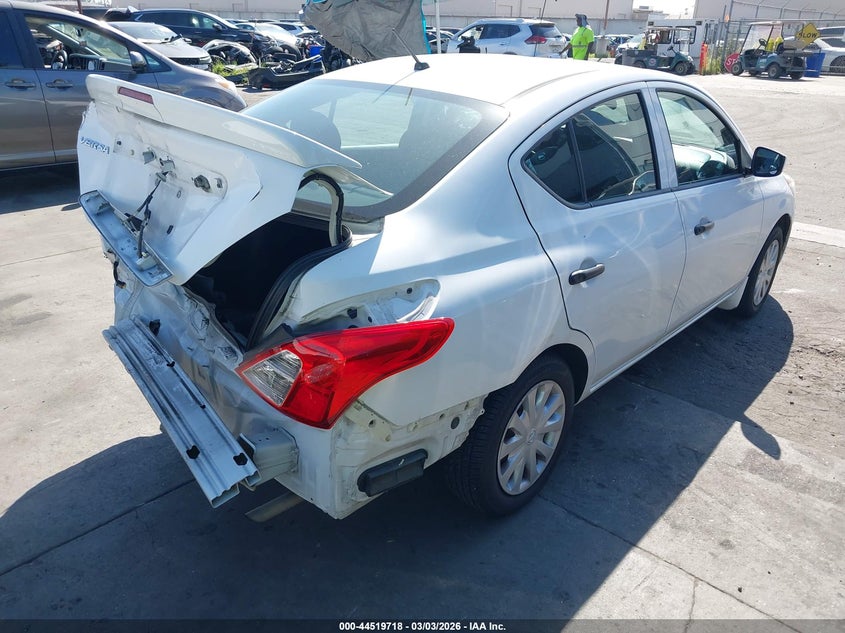 2017 Nissan Versa 1.6 S+