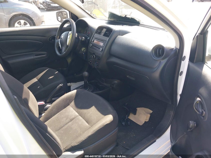 2017 Nissan Versa 1.6 S+