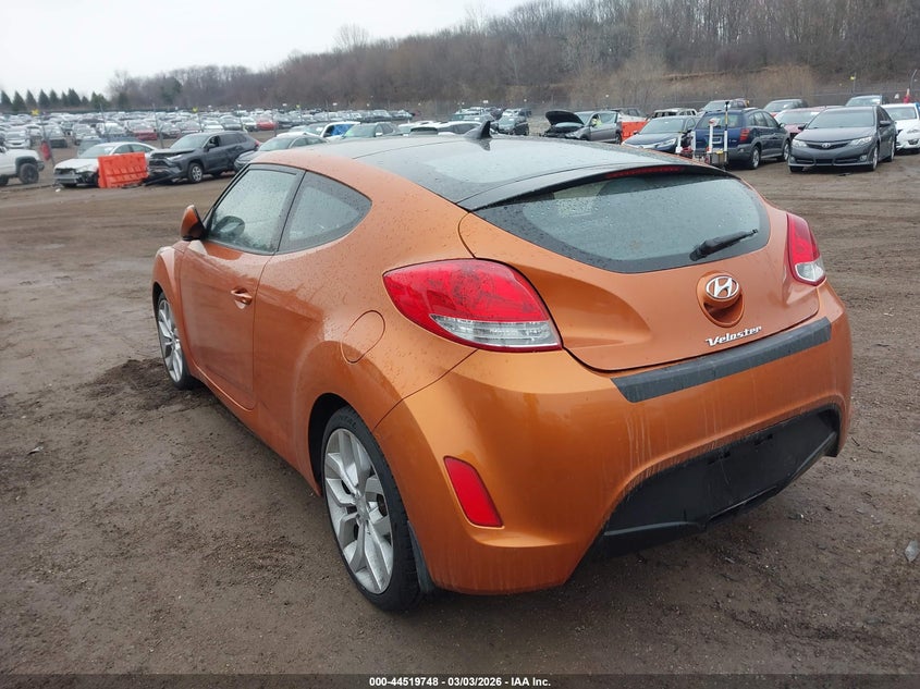 2013 Hyundai Veloster Base W/Black