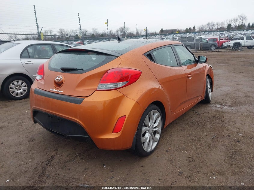 2013 Hyundai Veloster Base W/Black