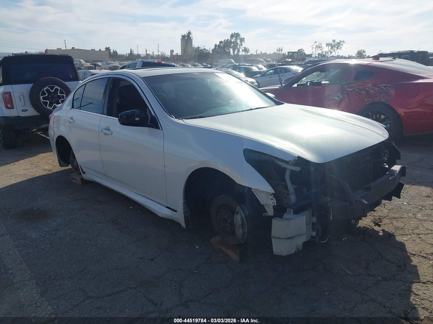 2011 INFINITI G37 JOURNEY