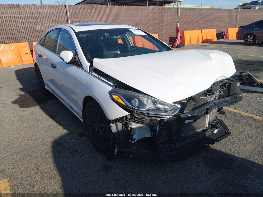 5NPE34AB6JH683704 HYUNDAI SONATA Photo 1