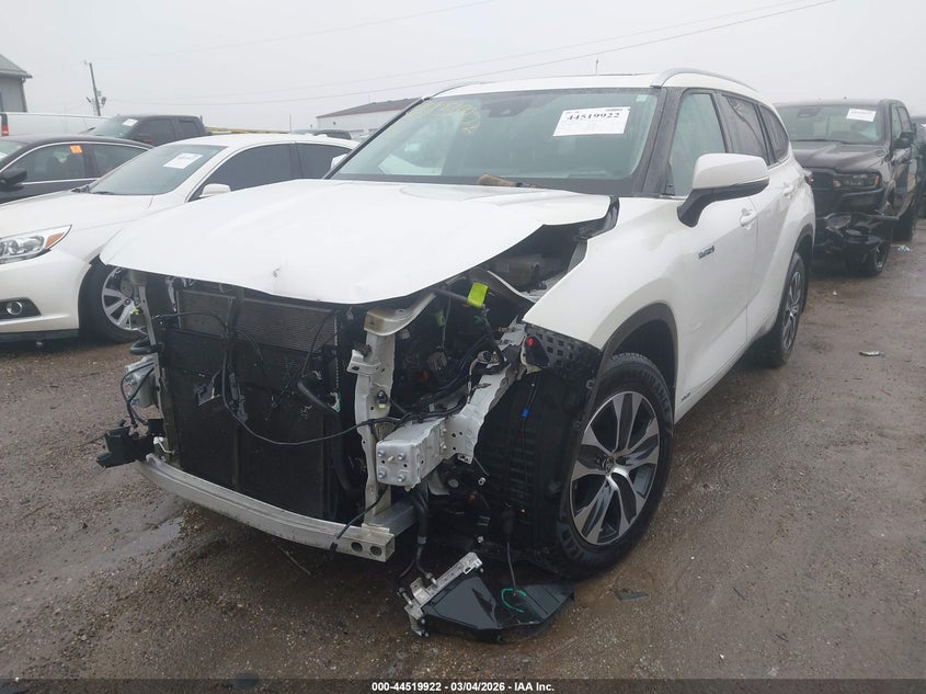 2020 Toyota Highlander Hybrid Xle