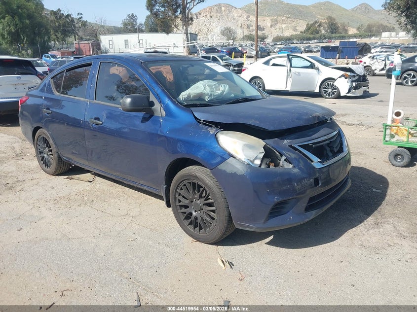 2014 Nissan Versa 1.6 S+