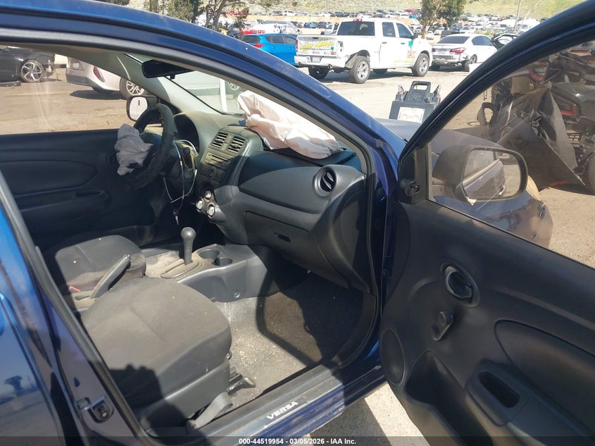 2014 Nissan Versa 1.6 S+