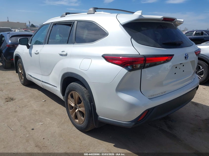 2023 Toyota Highlander Hybrid Xle Bronze
