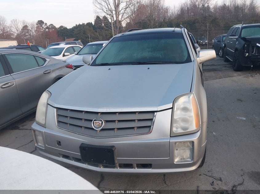 2004 Cadillac Srx V8 VIN: 1GYDE63A840120560 Lot: 44520176