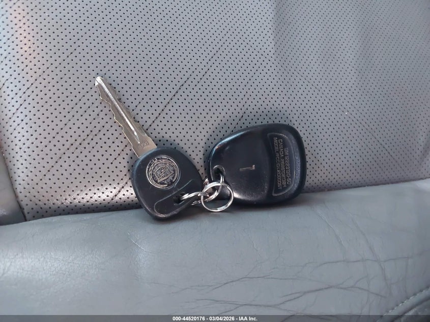 2004 Cadillac Srx V8 VIN: 1GYDE63A840120560 Lot: 44520176