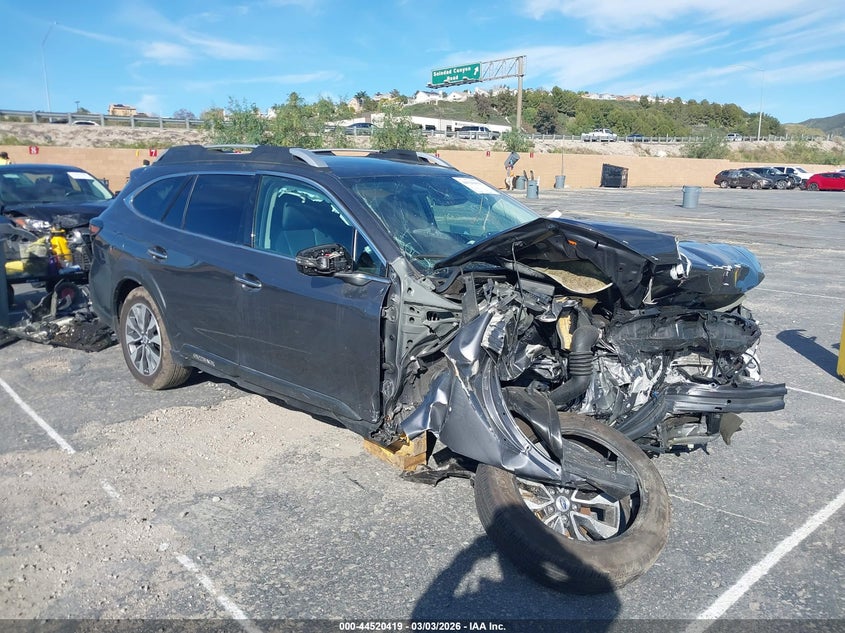 2025 Subaru Outback Touring Xt
