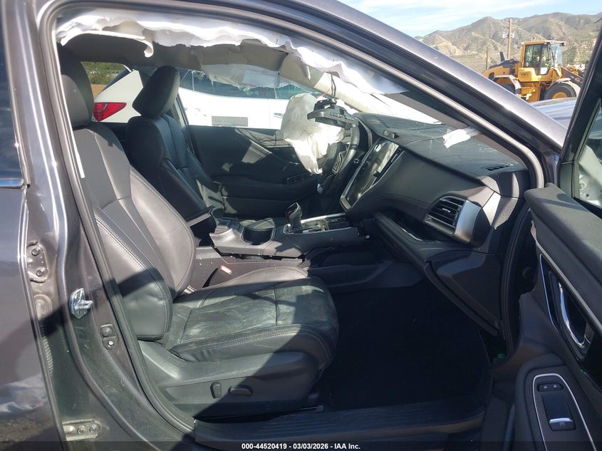 2025 Subaru Outback Touring Xt