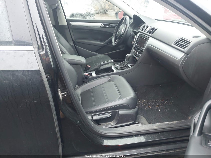 2012 Volkswagen Passat 2.5L Se