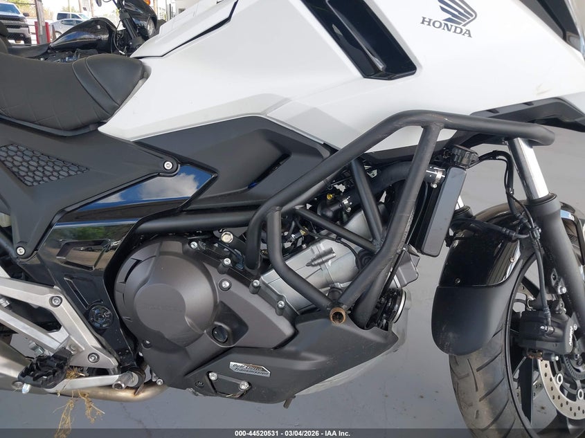 2025 Honda Nc750 Xd VIN: JH2RH2317SK000303 Lot: 44520531