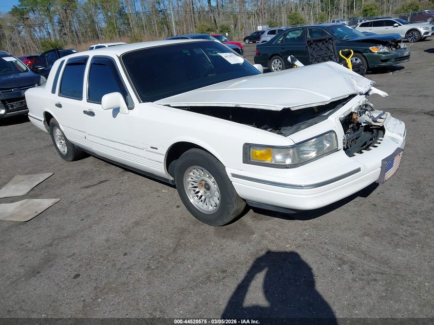 1996 LINCOLN TOWN CAR EXECUTIVE