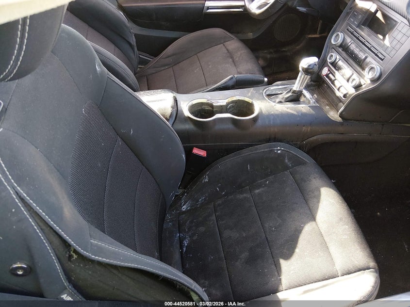 2015 Ford Mustang V6