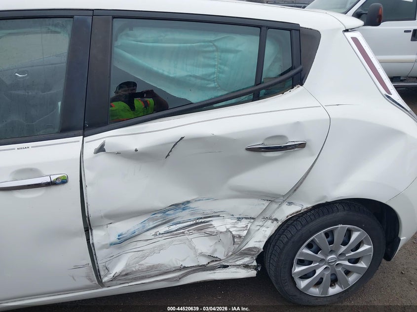 2015 Nissan Leaf S VIN: 1N4AZ0CP7FC306693 Lot: 44520639