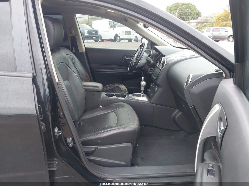 2011 Nissan Rogue Sv