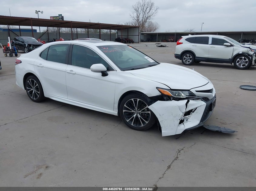 4T1B11HK2JU138209 2018 Toyota Camry Se auction photo 1
