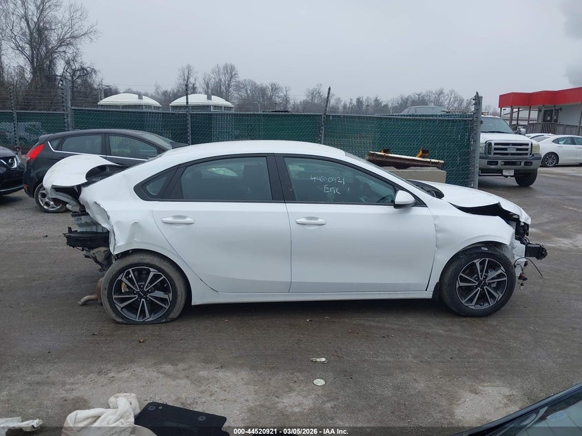 VIN 3KPF24AD1RE735524 2024 KIA FORTE LXS