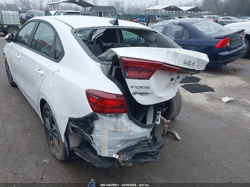 VIN 3KPF24AD1RE735524 2024 KIA FORTE LXS