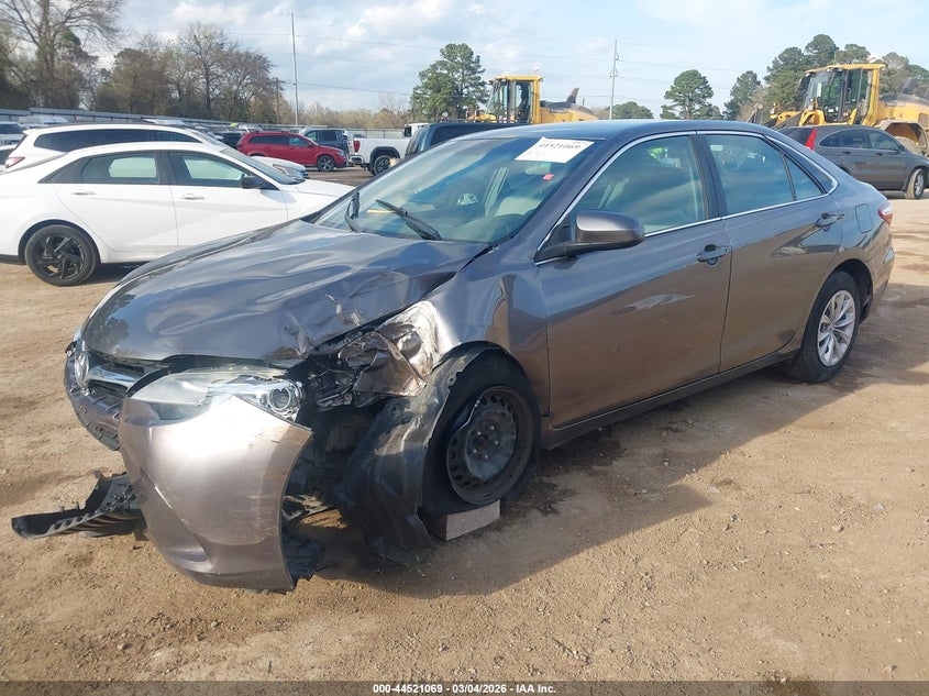 2016 Toyota Camry Le