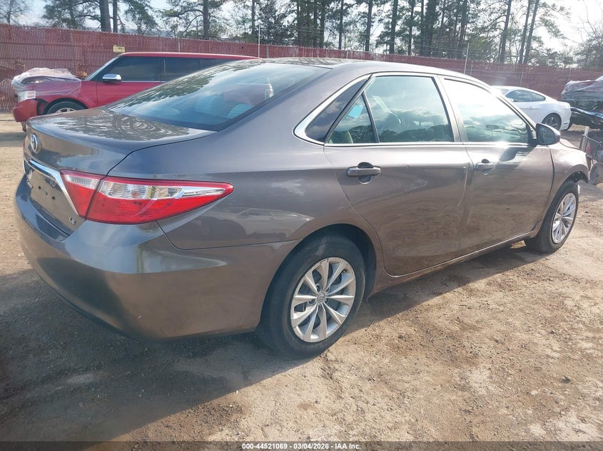 2016 Toyota Camry Le