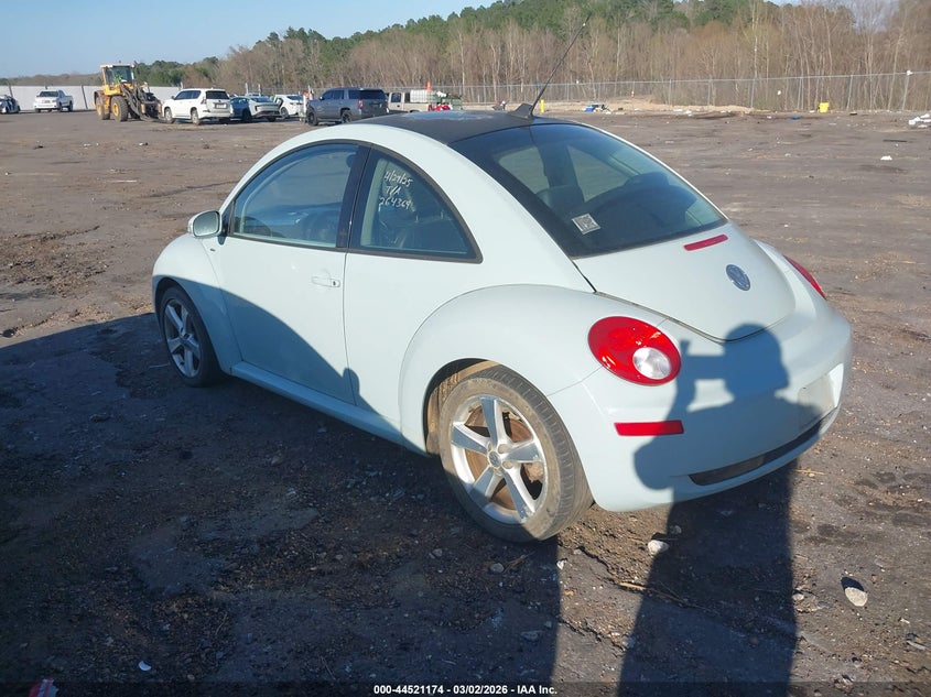 2010 Volkswagen New Beetle 2.5L Final Edition