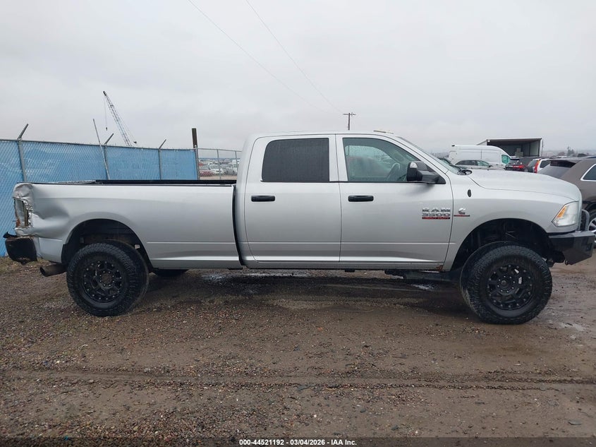 3C63R3GL1EG227809 2014 Ram 3500 Ram Tradesman silver