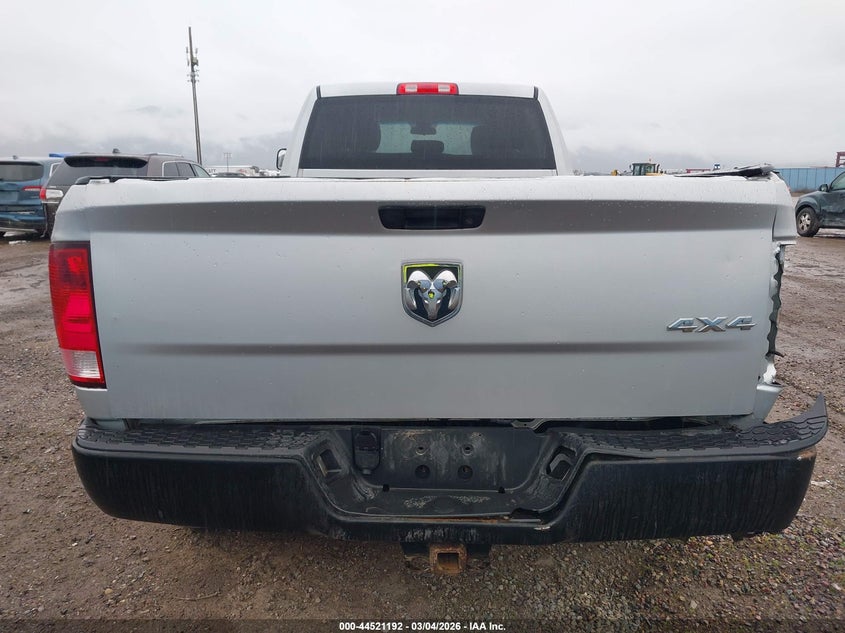 3C63R3GL1EG227809 2014 Ram 3500 Ram Tradesman silver