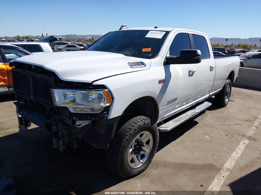 Vin: 3c6ur5jj5lg188095, lot: 45017960, ram 2500 big horn  4x4 8' box 20202