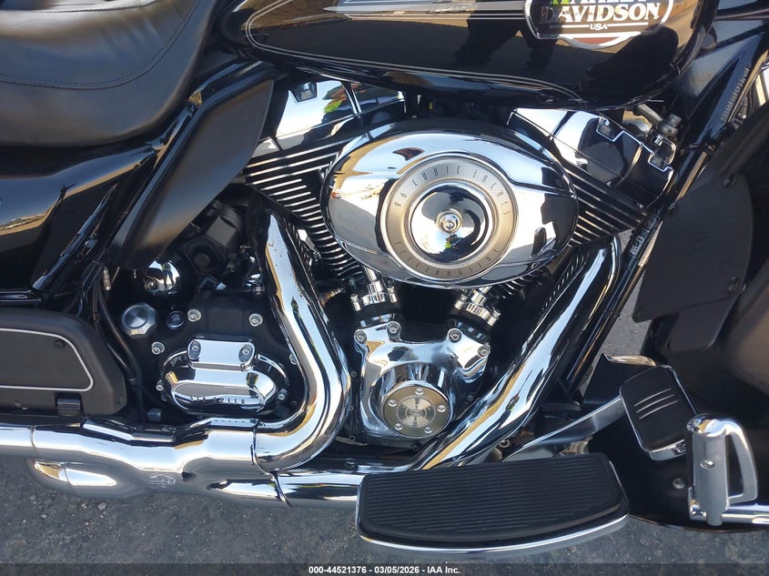 2010 Harley-Davidson Flhtcu VIN: 1HD1FC436AB609381 Lot: 44521376