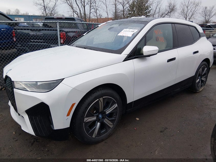 Vin: wb523cf09rcr60501, lot: 45018149, bmw ix xdrive50 20242