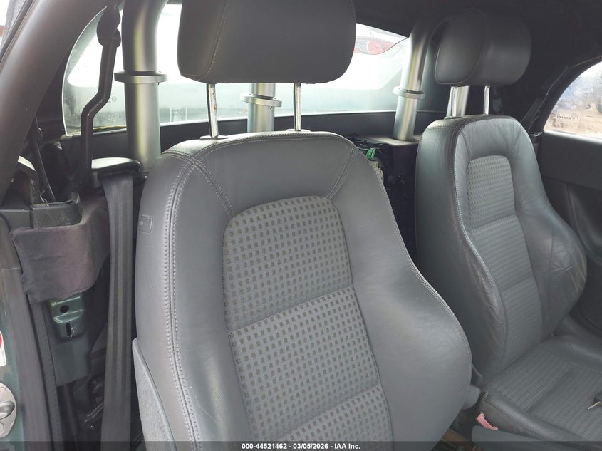 2001 Audi Tt VIN: TRUUT28N411011024 Lot: 44521462