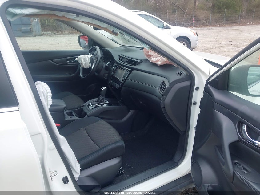 2017 Nissan Rogue Sv