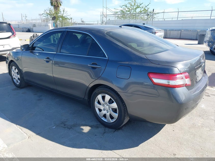 2011 Toyota Camry Le