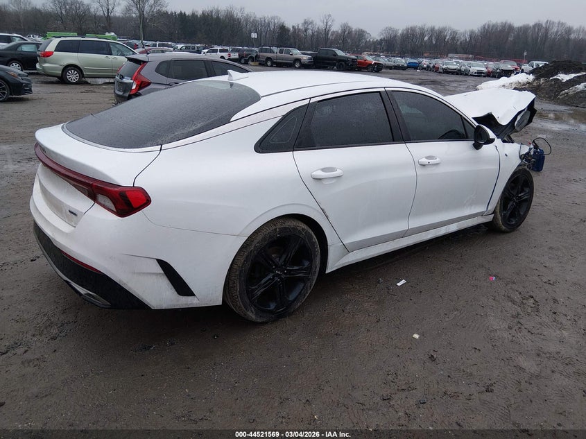 2022 Kia K5 Lxs