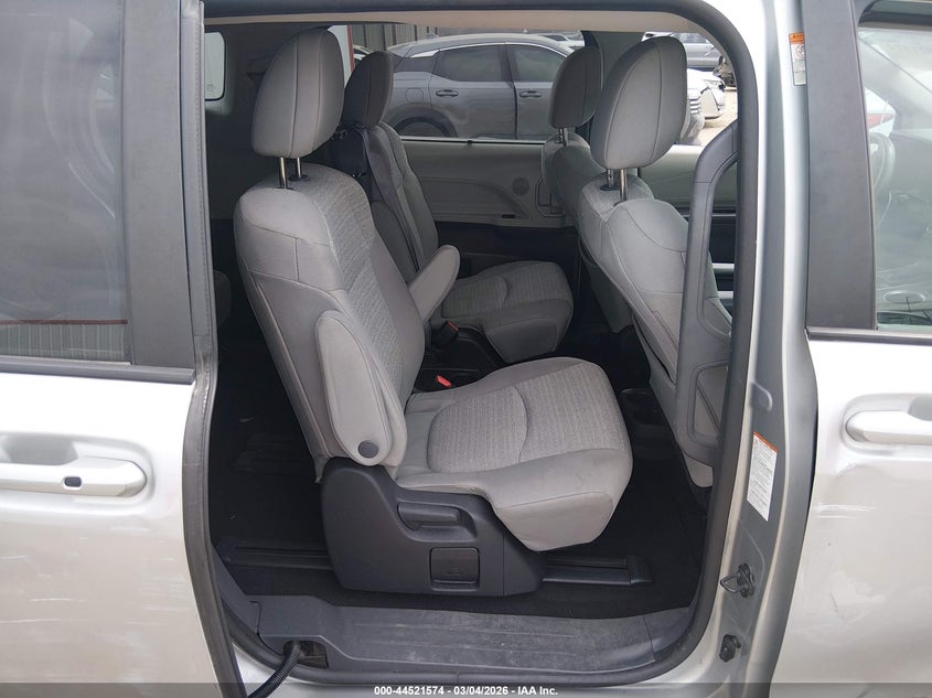 2022 Toyota Sienna Le VIN: 5TDKRKEC9NS104259 Lot: 44521574