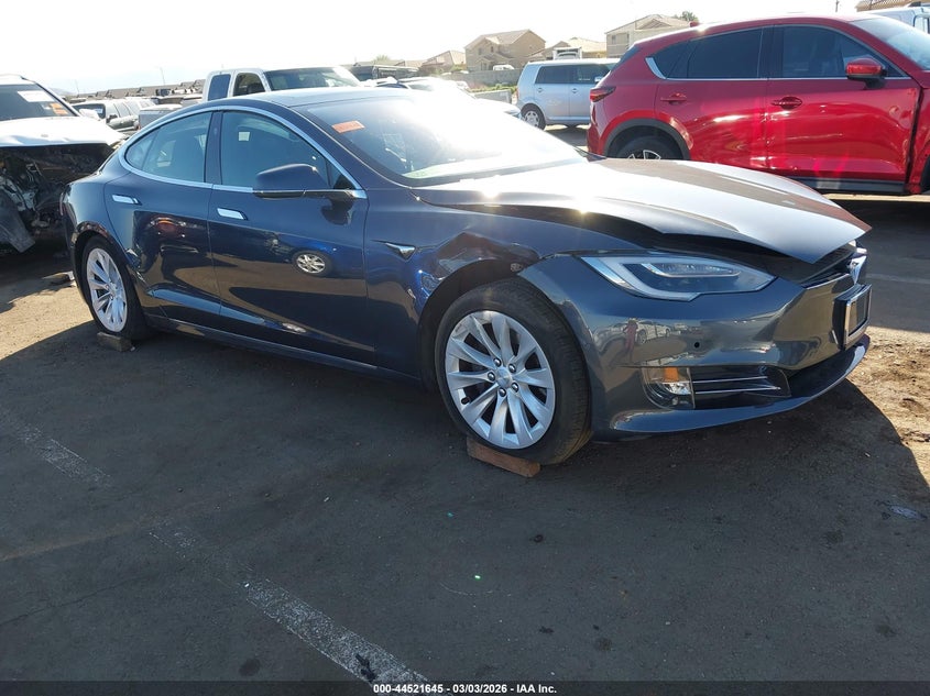 5YJSA1E22JF275460 2018 Tesla Model S auction photo 1
