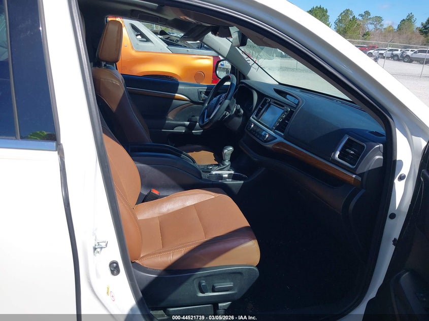 2017 Toyota Highlander Limited Platinum