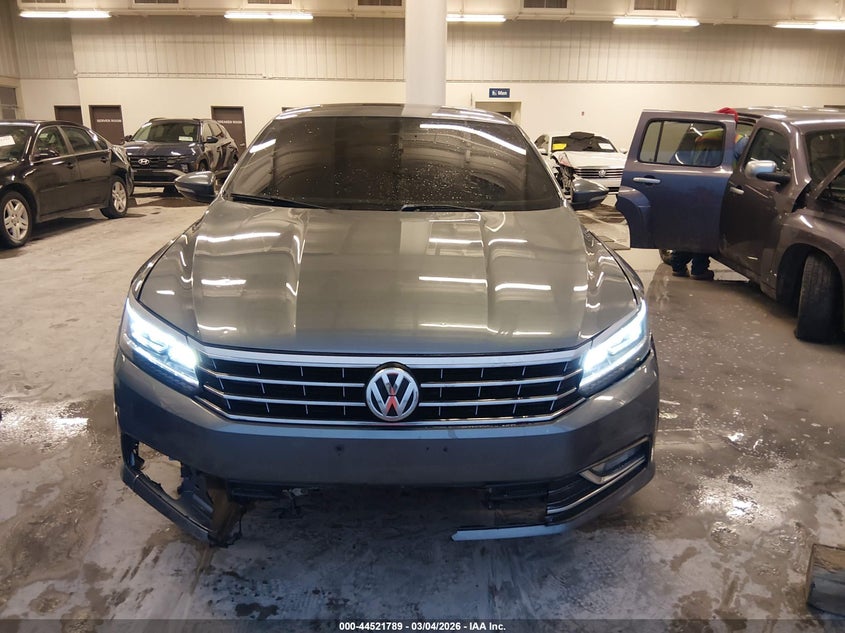 2018 Volkswagen Passat 2.0T Se VIN: 1VWBA7A3XJC008417 Lot: 44521789