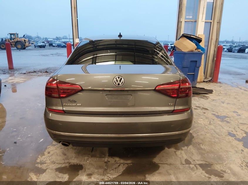 2018 Volkswagen Passat 2.0T Se VIN: 1VWBA7A3XJC008417 Lot: 44521789