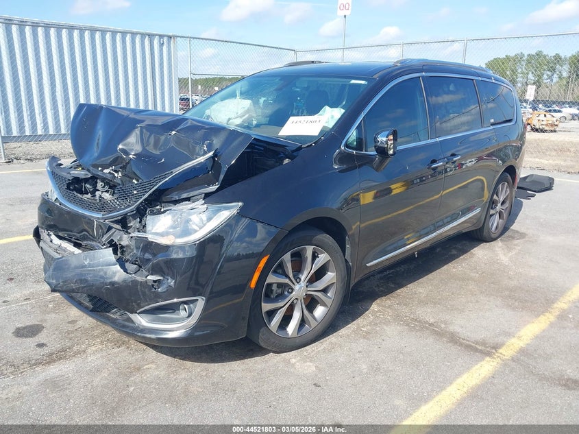 Vin: 2c4rc1gg3hr665080, lot: 45018564, chrysler pacifica limited 20172