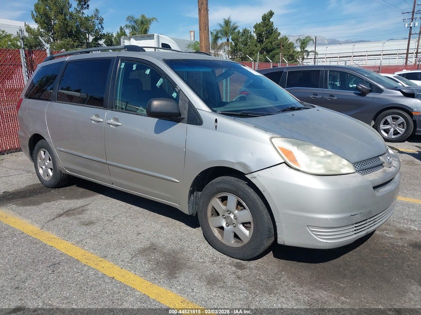 2004 Toyota Sienna Le