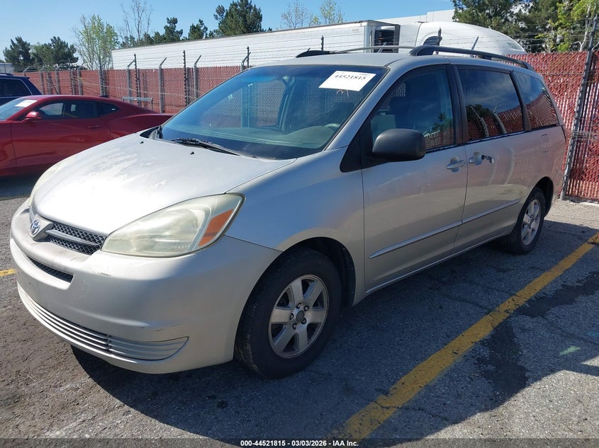 2004 Toyota Sienna Le