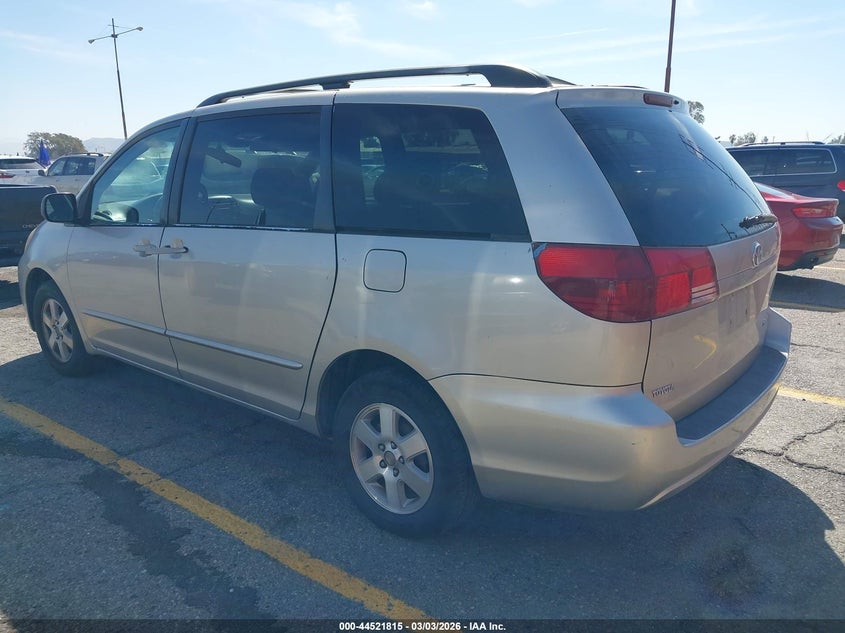 2004 Toyota Sienna Le