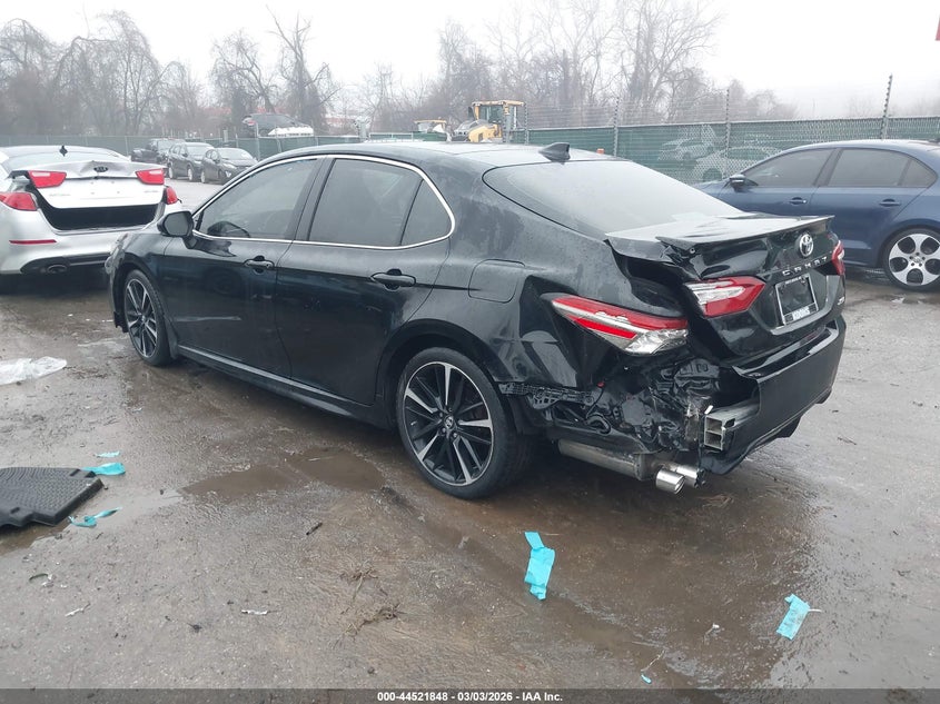 2018 Toyota Camry Xle V6/Xse V6