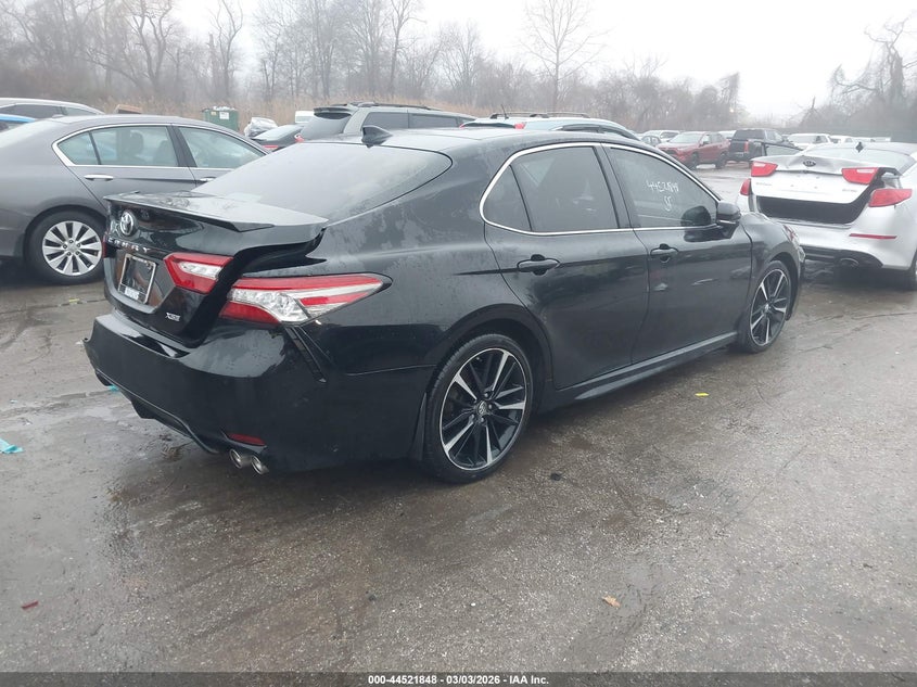 2018 Toyota Camry Xle V6/Xse V6