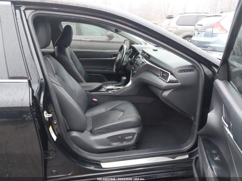 2018 Toyota Camry Xle V6/Xse V6