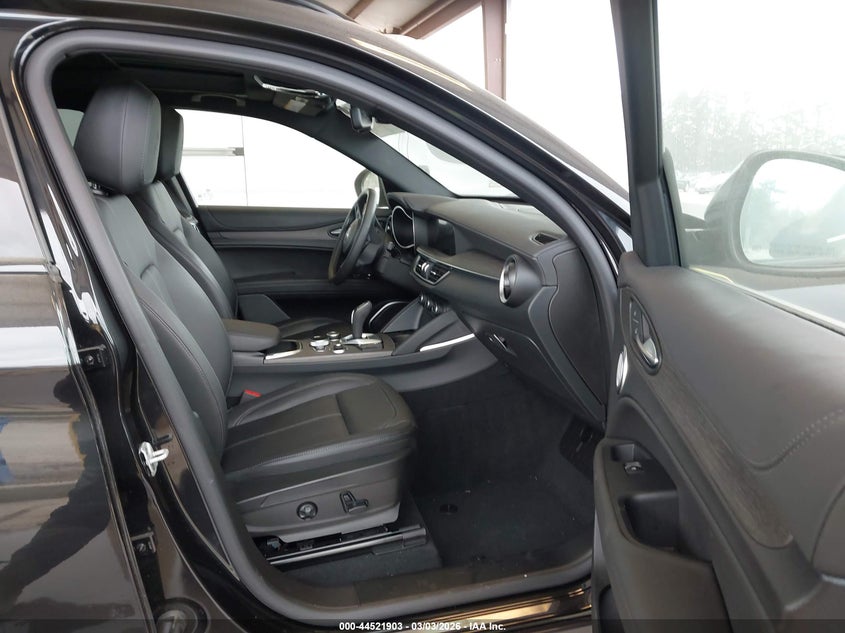 2023 Alfa Romeo Stelvio Ti Awd