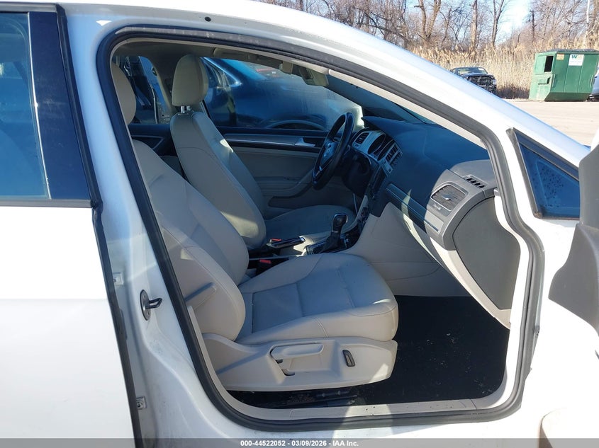 2016 Volkswagen Golf Tsi Se 4-Door